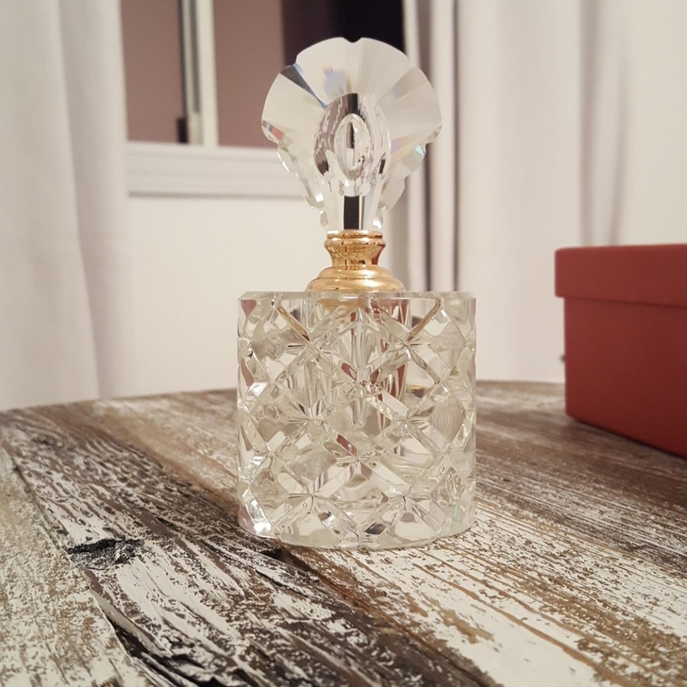 Oleg Cassini Cristal Parfum Bottle